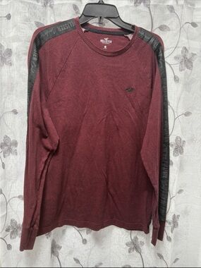 Hollister Men's Burgundy Long-Sleeve Thermal Crew with Black Trim